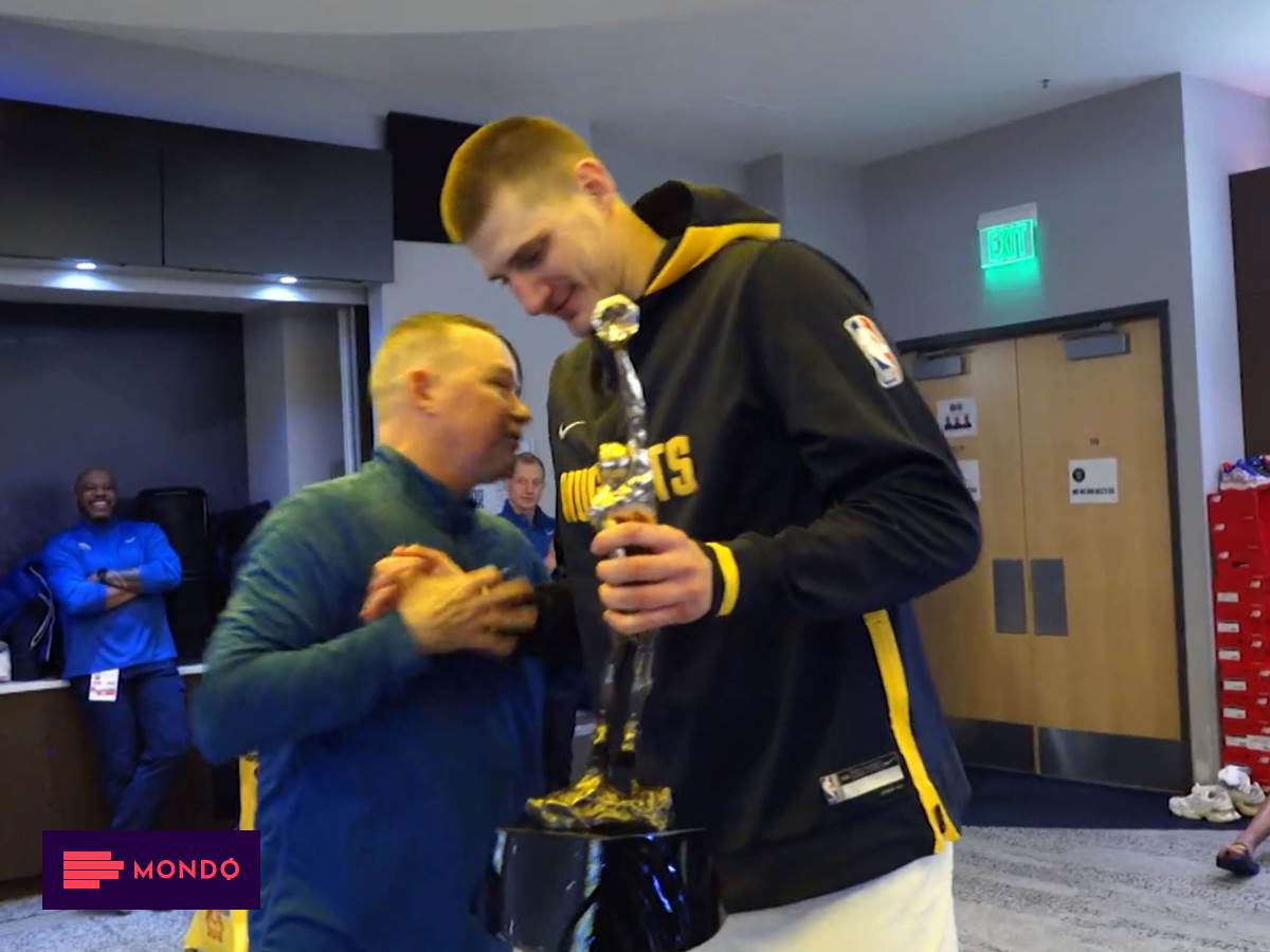 Deandre Džordan I Nikola Jokić: Istina Iza Trostrukog Poljupca Deandre Džordan I Nikola Jokić: Istina Iza Trostrukog Poljupca