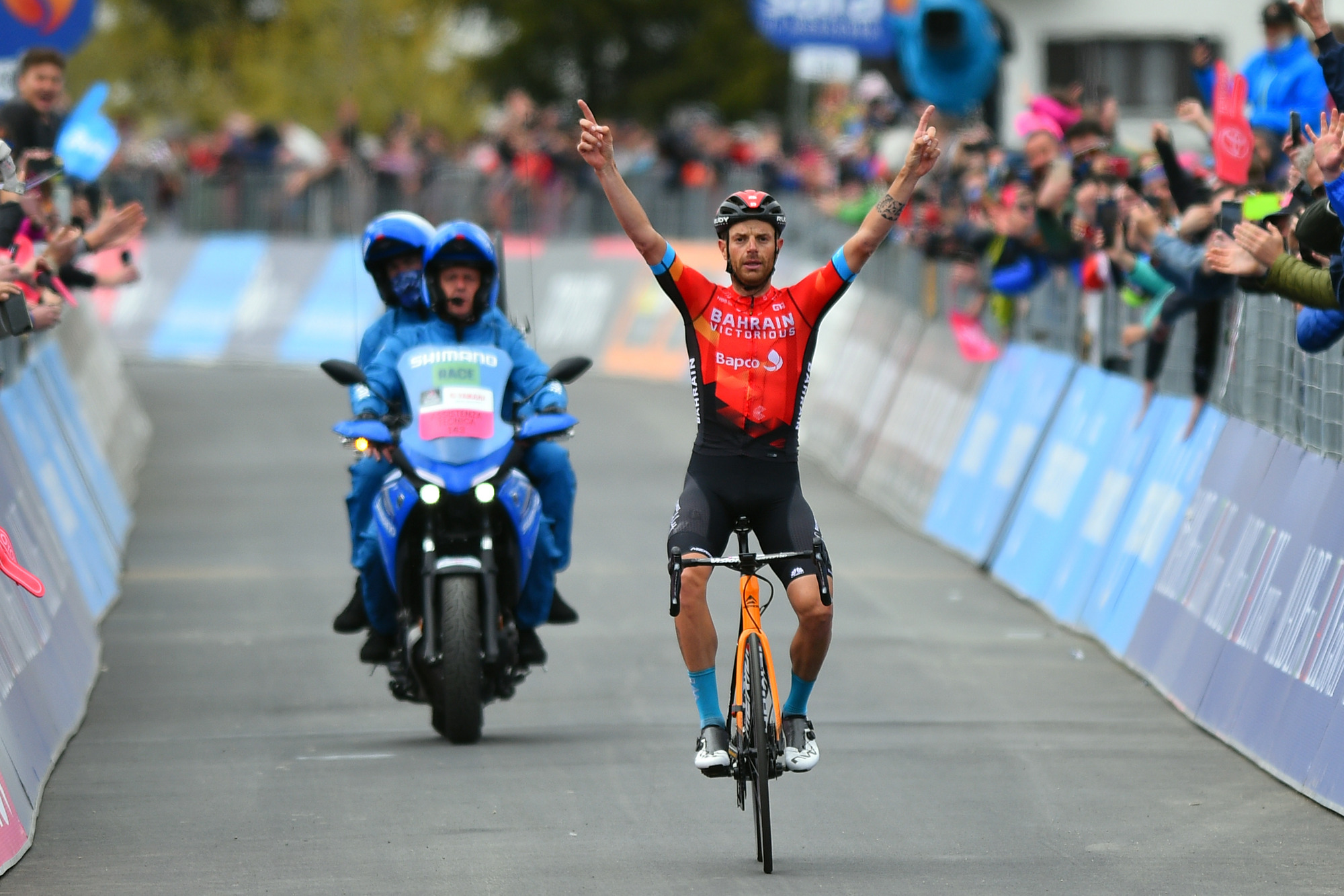 Del Toro Wins Stage 17, Solidifies Giro D'Italia Lead; Australian Riders Abandon Race Del Toro Wins Stage 17, Solidifies Giro D'Italia Lead; Australian Riders Abandon Race
