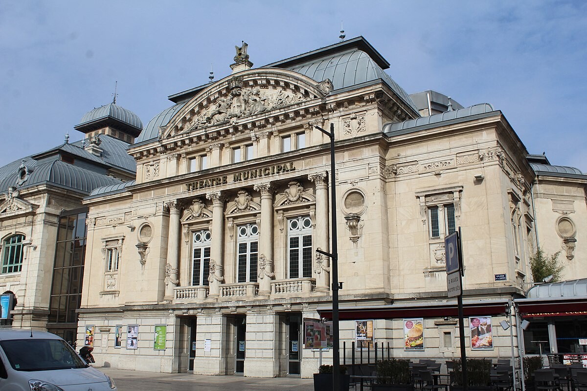 Demandeurs D'asile À Bourg-en-Bresse:  Progrès En Matière D'aide Et De Solidarité