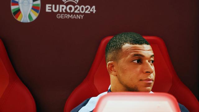 Deschamps Lauds Mbappé's Leadership In France's Penalty Shootout Win Over Croatia Deschamps Lauds Mbappé's Leadership In France's Penalty Shootout Win Over Croatia