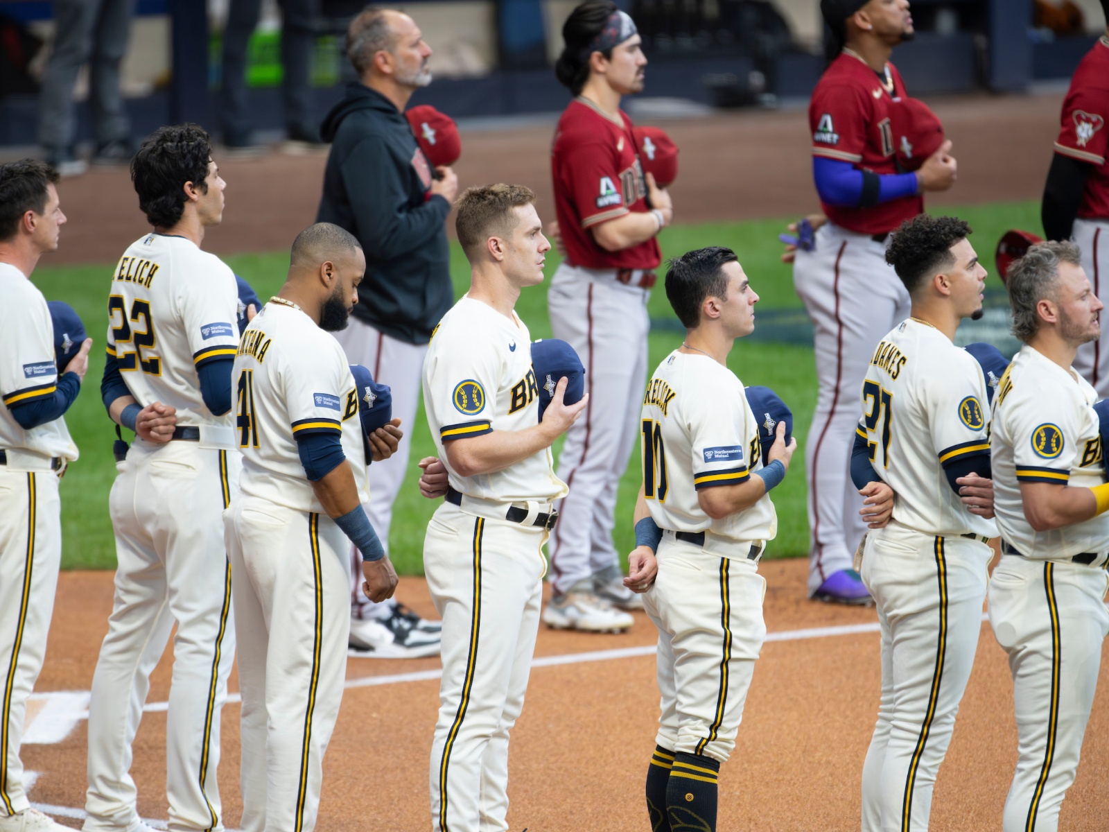 Diamondbacks' Dramatic Ninth Inning Comeback Wins Game Against Brewers Diamondbacks' Dramatic Ninth Inning Comeback Wins Game Against Brewers