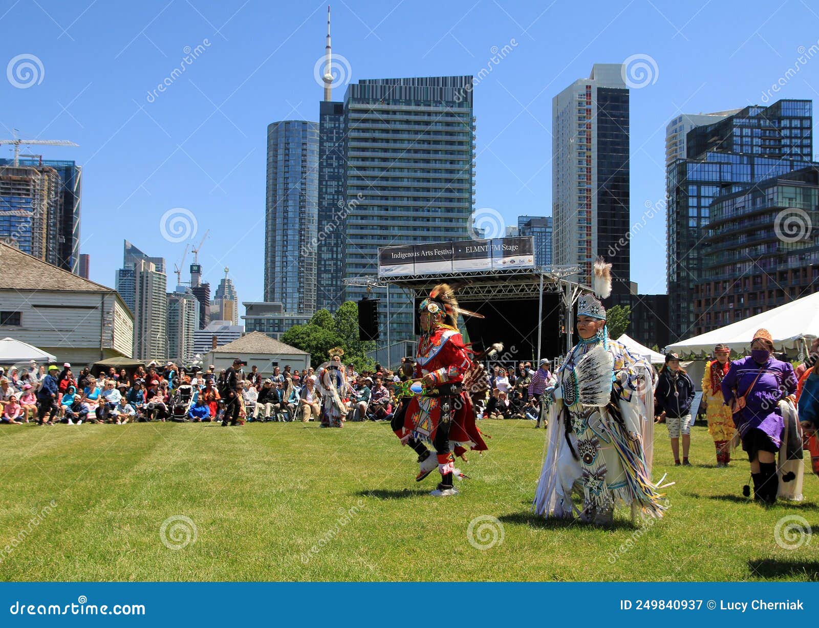 Difficult Economy Threatens Popular Indigenous Arts Festival Difficult Economy Threatens Popular Indigenous Arts Festival