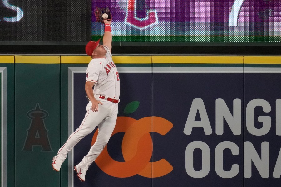 Dodgers' Freeman, Ohtani Hit Home Runs In Victory Against Marlins