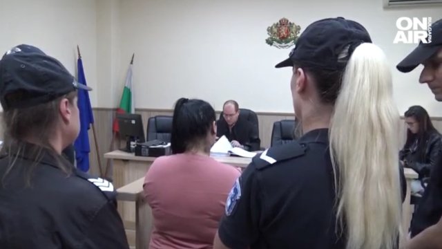 Джерард Бътлър: 8 Години С Осиновеното Му Българско Куче Джерард Бътлър: 8 Години С Осиновеното Му Българско Куче