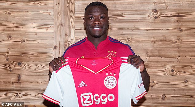 €40m For Brobbey? Analyzing Ten Hag's Summer Transfer Decisions €40m For Brobbey? Analyzing Ten Hag's Summer Transfer Decisions