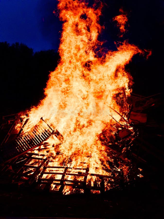 Easter Bonfire Safety Concerns Heightened By Dry Conditions Easter Bonfire Safety Concerns Heightened By Dry Conditions