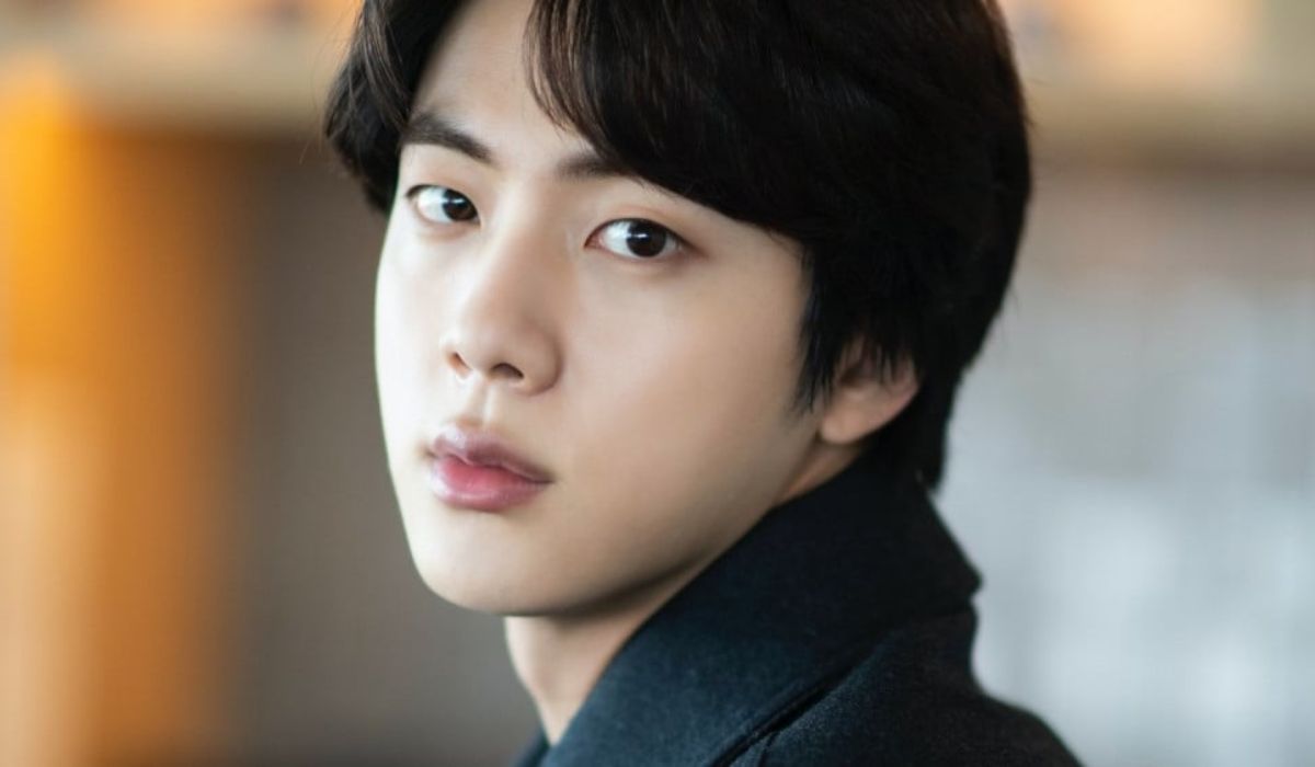 El Nuevo Episodio De Run BTS! Presenta A Jin De BTS En Una Película De Acción El Nuevo Episodio De Run BTS! Presenta A Jin De BTS En Una Película De Acción
