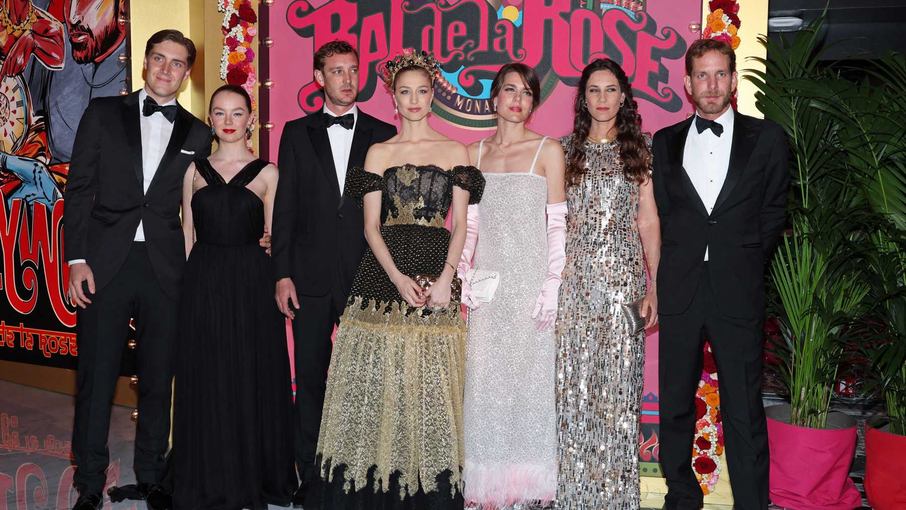 Elegancia Y Estilo: Análisis De Los Looks Del Baile De La Rosa 2025 Elegancia Y Estilo: Análisis De Los Looks Del Baile De La Rosa 2025