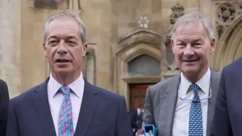 Explosive Text Messages Reveal Nigel Farage And Rupert Lowe's Heated Dispute Explosive Text Messages Reveal Nigel Farage And Rupert Lowe's Heated Dispute