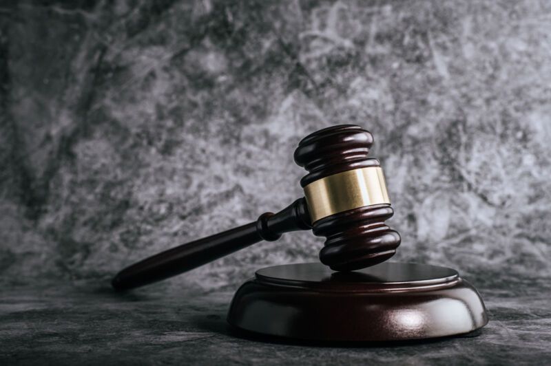 Extreme Cost Increase For VMware: AT&T Responds To Broadcom's Proposal Extreme Cost Increase For VMware: AT&T Responds To Broadcom's Proposal