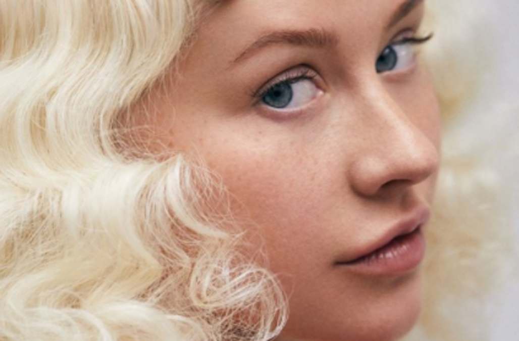 Fans Accuse Christina Aguilera Of Heavy Photoshopping In Recent Pictures Fans Accuse Christina Aguilera Of Heavy Photoshopping In Recent Pictures