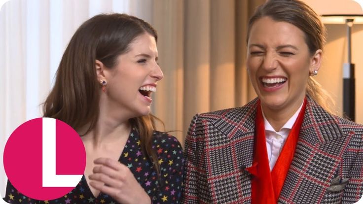 Fans Analyze Anna Kendrick's Body Language In Blake Lively Interview Fans Analyze Anna Kendrick's Body Language In Blake Lively Interview