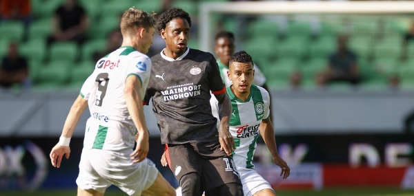 Farioli's Opvolger Bij PSV? Een Verrassende Naam Duikt Op. Farioli's Opvolger Bij PSV? Een Verrassende Naam Duikt Op.