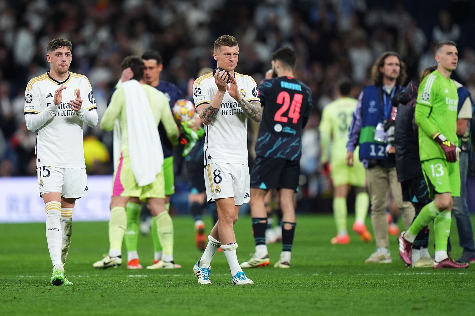 Fede Valverde: Toni Kroos, Mi Ídolo Inequívoco Fede Valverde: Toni Kroos, Mi Ídolo Inequívoco