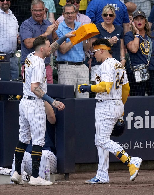 Flores And Lee Lead SF Giants To Victory Against Brewers Flores And Lee Lead SF Giants To Victory Against Brewers
