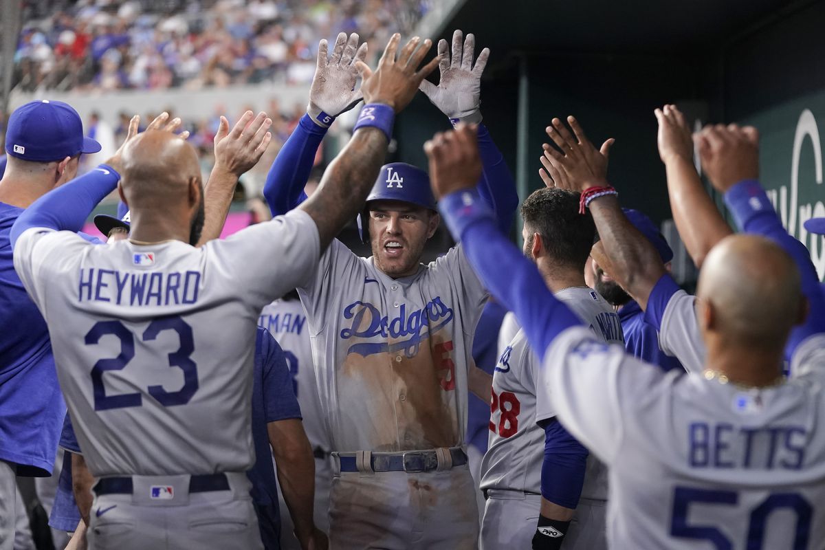 Freeman And Kim's Home Runs Lead Dodgers To Victory Over Giants