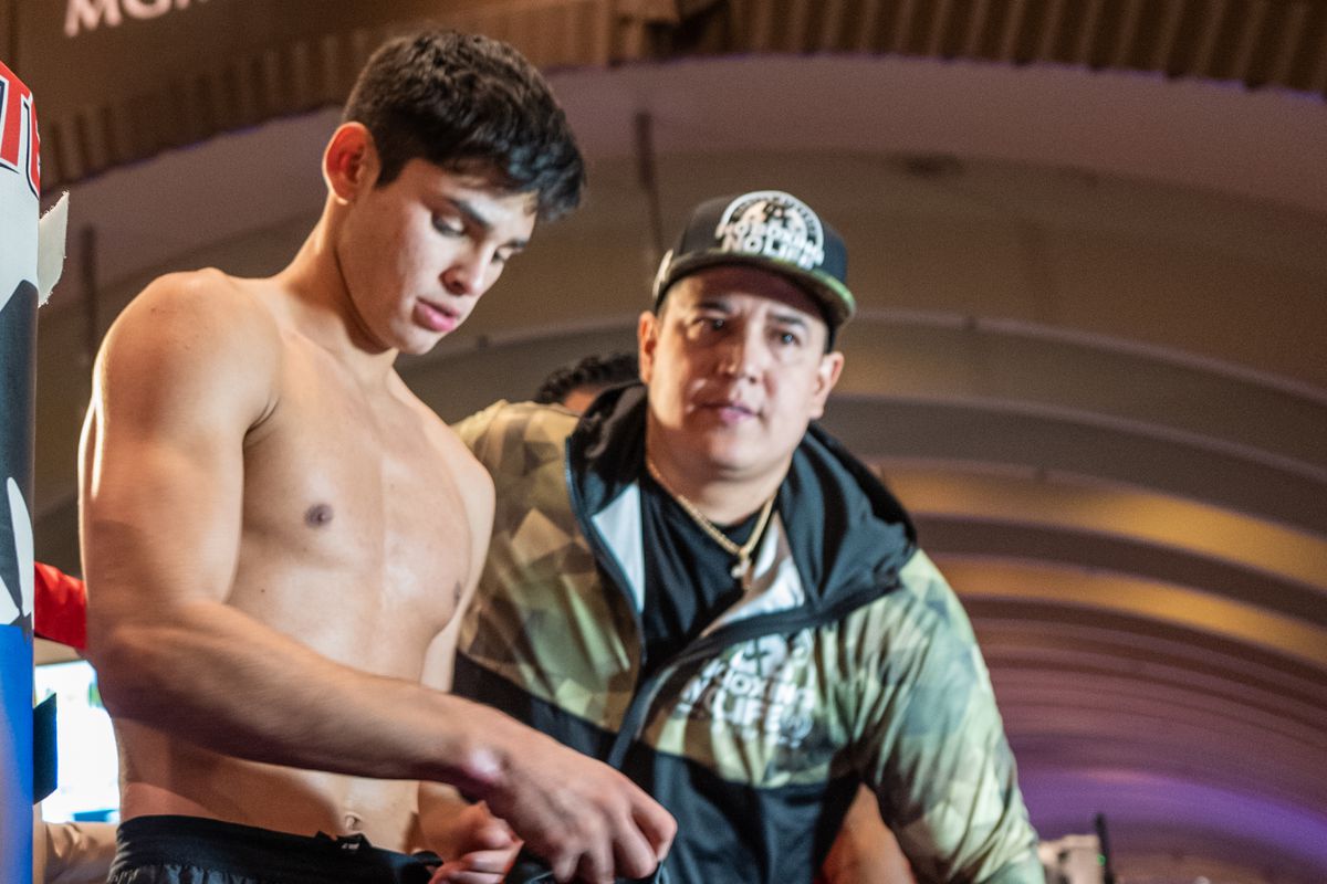 Garcia And Lopez Part Ways With Reynoso: Return To Familiar Training Camps Garcia And Lopez Part Ways With Reynoso: Return To Familiar Training Camps