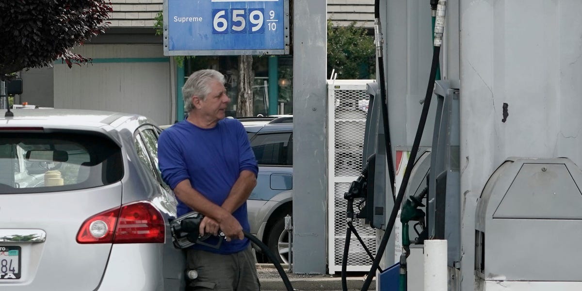 Gas Prices To Hit Decade Lows For Memorial Day Weekend Travel Gas Prices To Hit Decade Lows For Memorial Day Weekend Travel