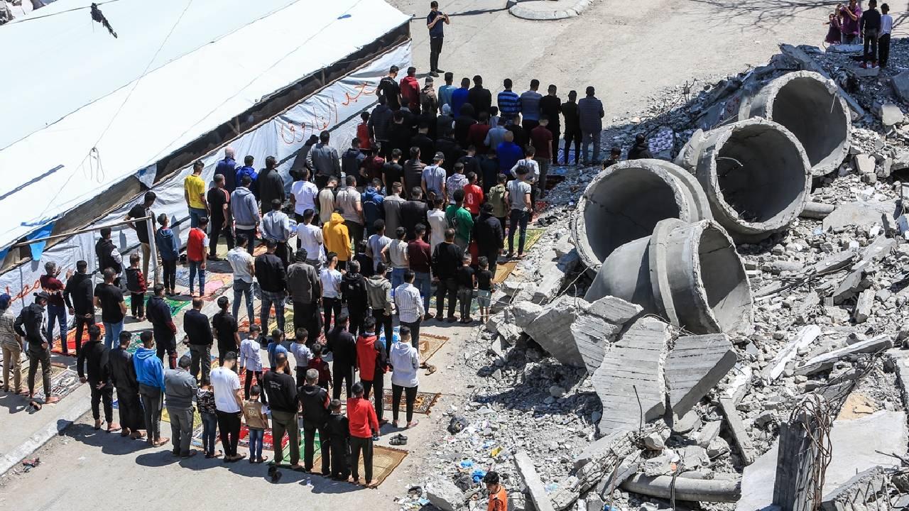 Gazze'de Yerinden Edilmenin Filistinliler Üzerindeki Etkisi Gazze'de Yerinden Edilmenin Filistinliler Üzerindeki Etkisi