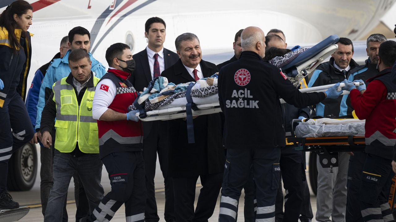 Gazzeli Çocuklar Çadırda Kuran Öğreniyor: Bir Ezberleme Hikayesi Gazzeli Çocuklar Çadırda Kuran Öğreniyor: Bir Ezberleme Hikayesi
