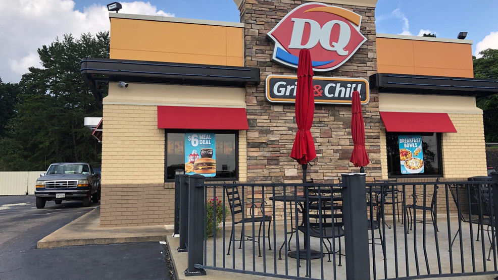 George Strait's Dairy Queen Drive-Thru Selfie: Country Star's Surprise Visit George Strait's Dairy Queen Drive-Thru Selfie: Country Star's Surprise Visit