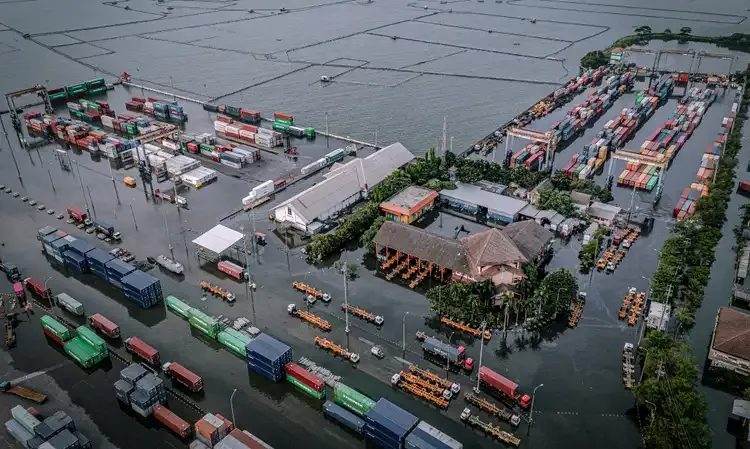 Giant Sea Wall: Solusi Lindungi Warga Pesisir Dari Ancaman Laut? Giant Sea Wall: Solusi Lindungi Warga Pesisir Dari Ancaman Laut?