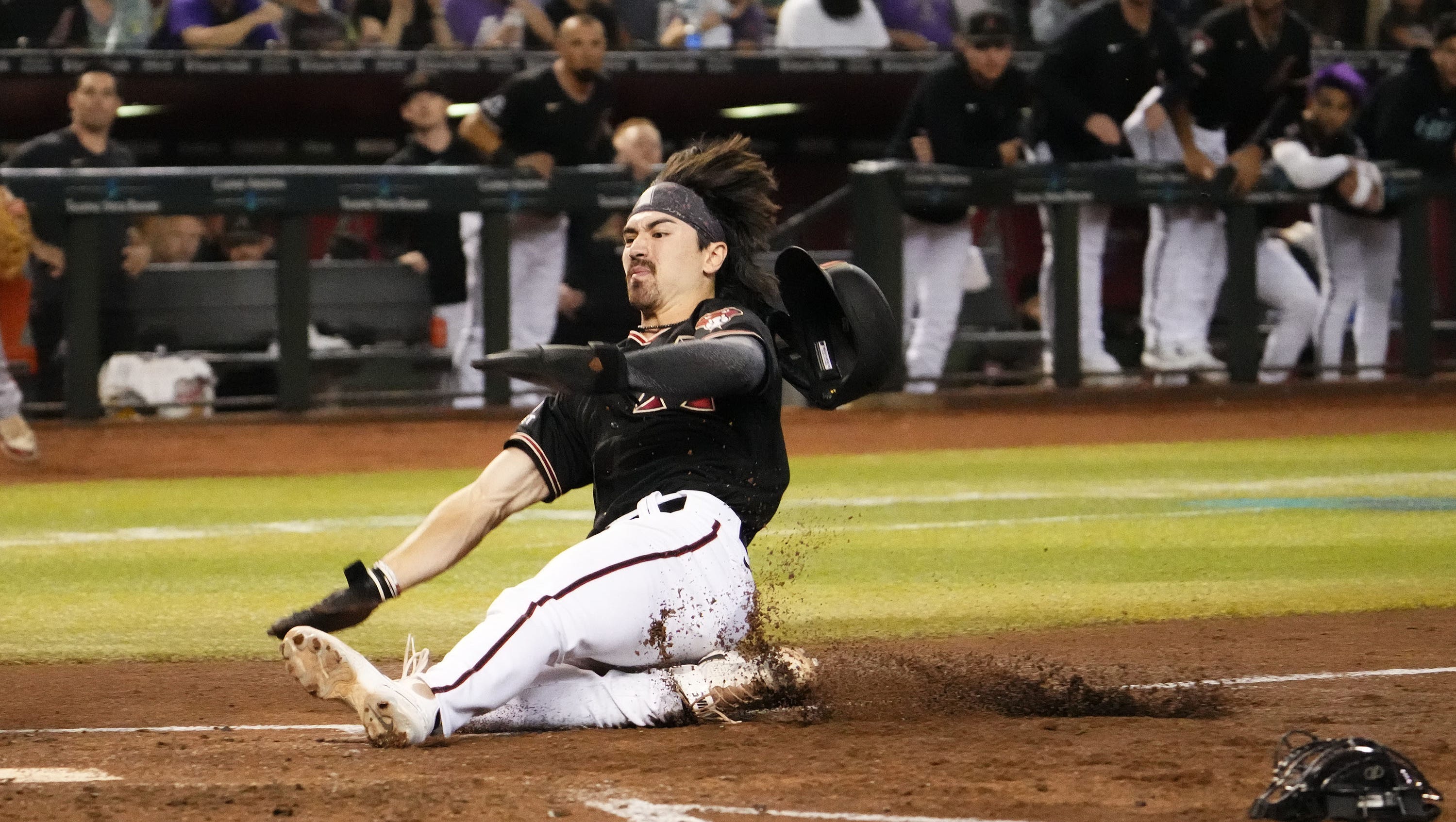 Giants' Hicks Suffers Loss Against Diamondbacks In Arizona Giants' Hicks Suffers Loss Against Diamondbacks In Arizona