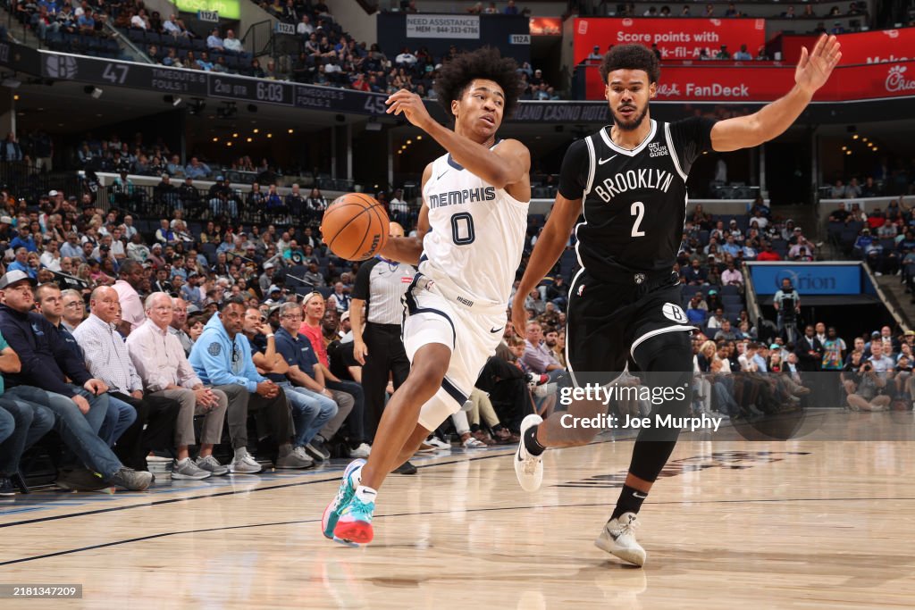 Grizzlies' Jaylen Wells Suffers Scary Fall, Leaves Game On Stretcher Grizzlies' Jaylen Wells Suffers Scary Fall, Leaves Game On Stretcher