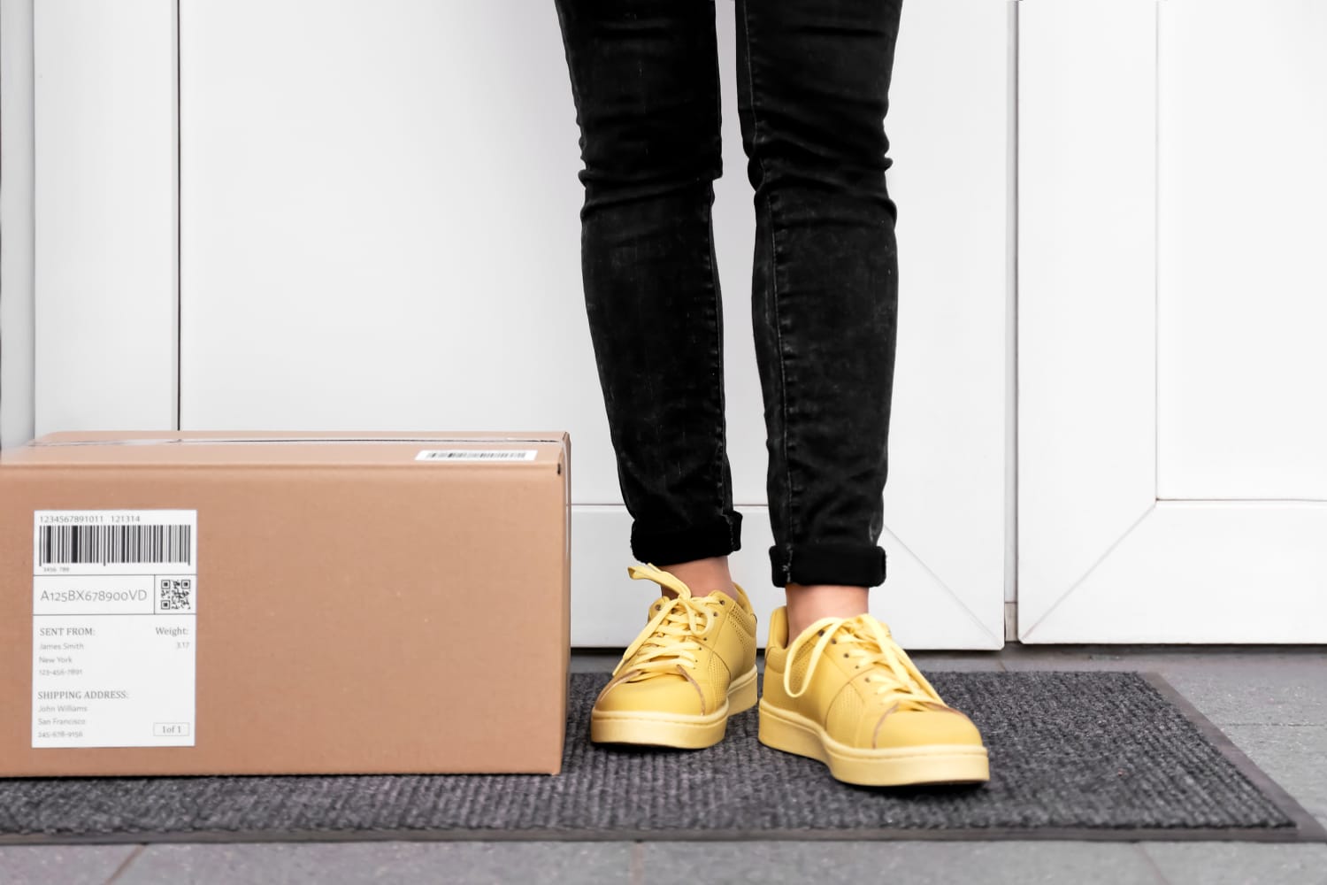 Guide To Becoming An Amazon Locker Host In [Location, If Applicable]