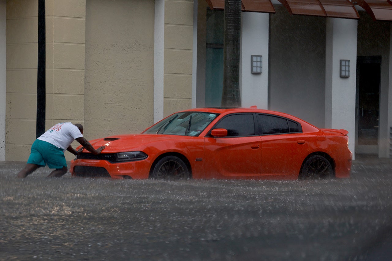 Heavy Showers Spark Flash Flood Warning In South Florida Heavy Showers Spark Flash Flood Warning In South Florida