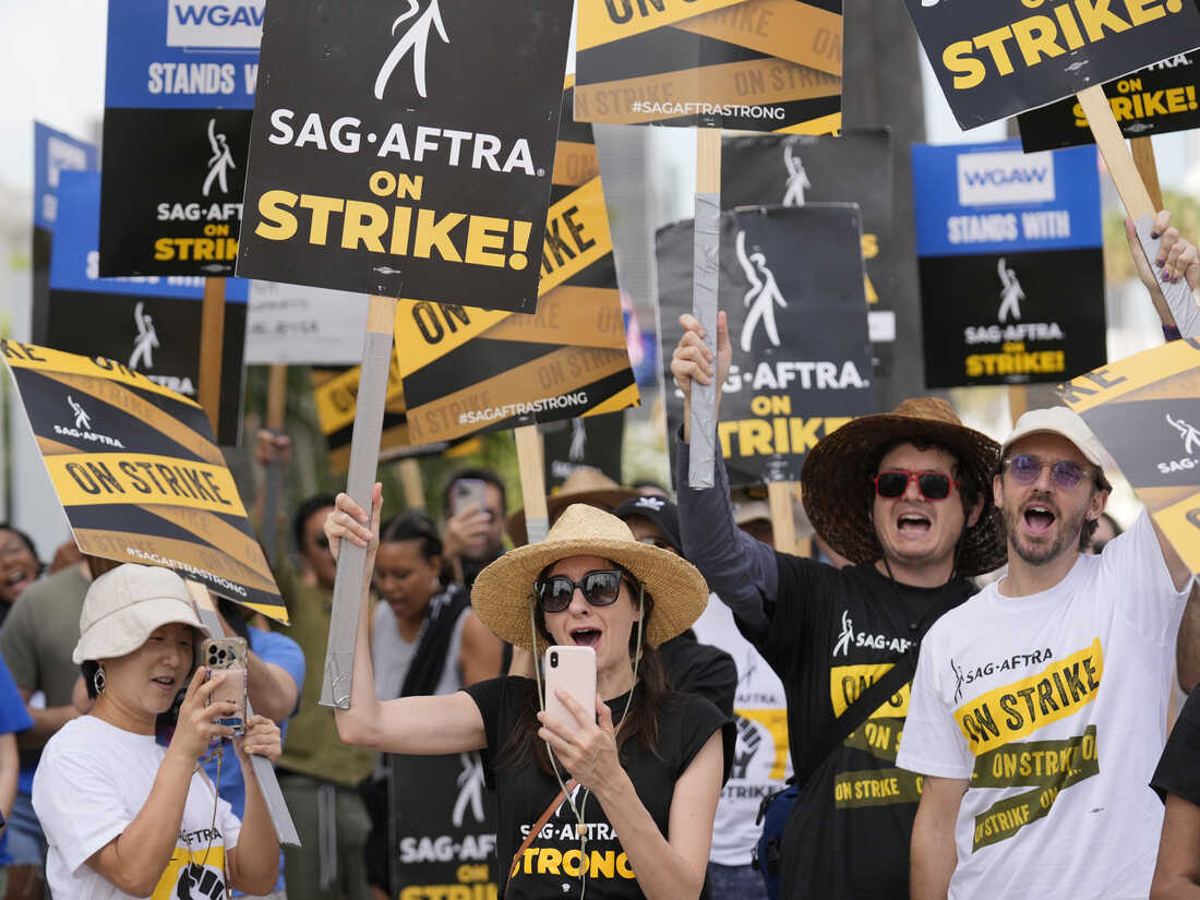 Hollywood Production Frozen: The Writers' And Actors' Joint Strike Hollywood Production Frozen: The Writers' And Actors' Joint Strike