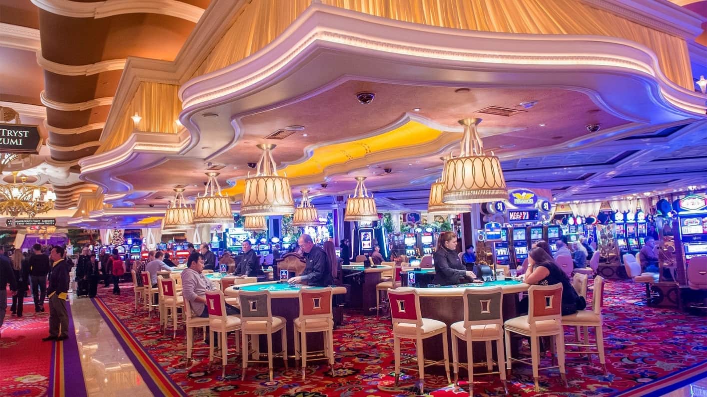 Hollywood's Impact On Casinos: From Vegas Glamour To Online Slots Hollywood's Impact On Casinos: From Vegas Glamour To Online Slots