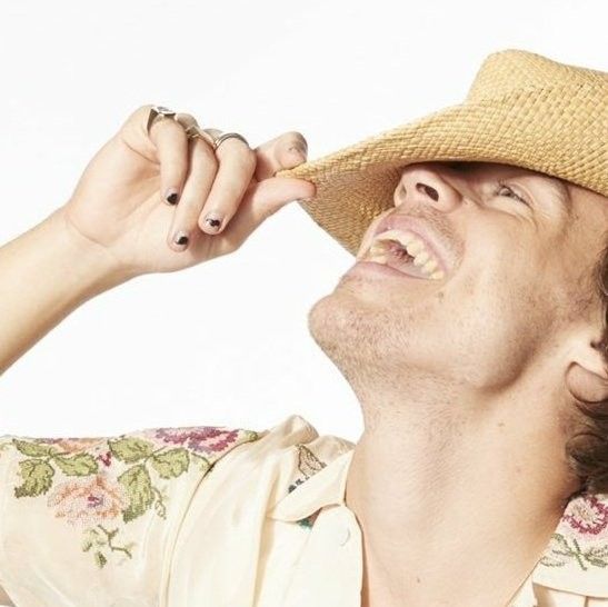 How Harry Styles Reacted To That Awful SNL Impression Of Him How Harry Styles Reacted To That Awful SNL Impression Of Him