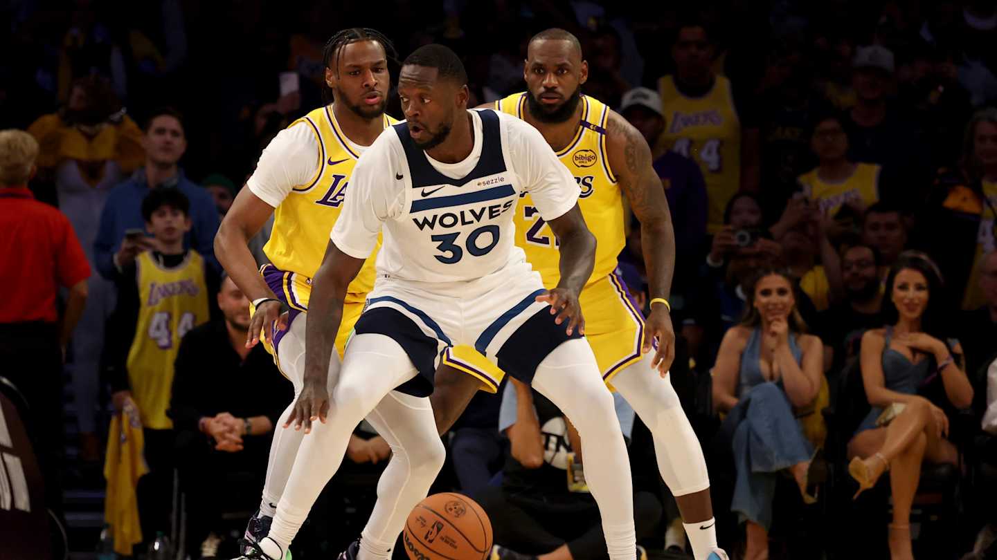 How Julius Randle Changed Minnesota Timberwolves Fans' Minds How Julius Randle Changed Minnesota Timberwolves Fans' Minds