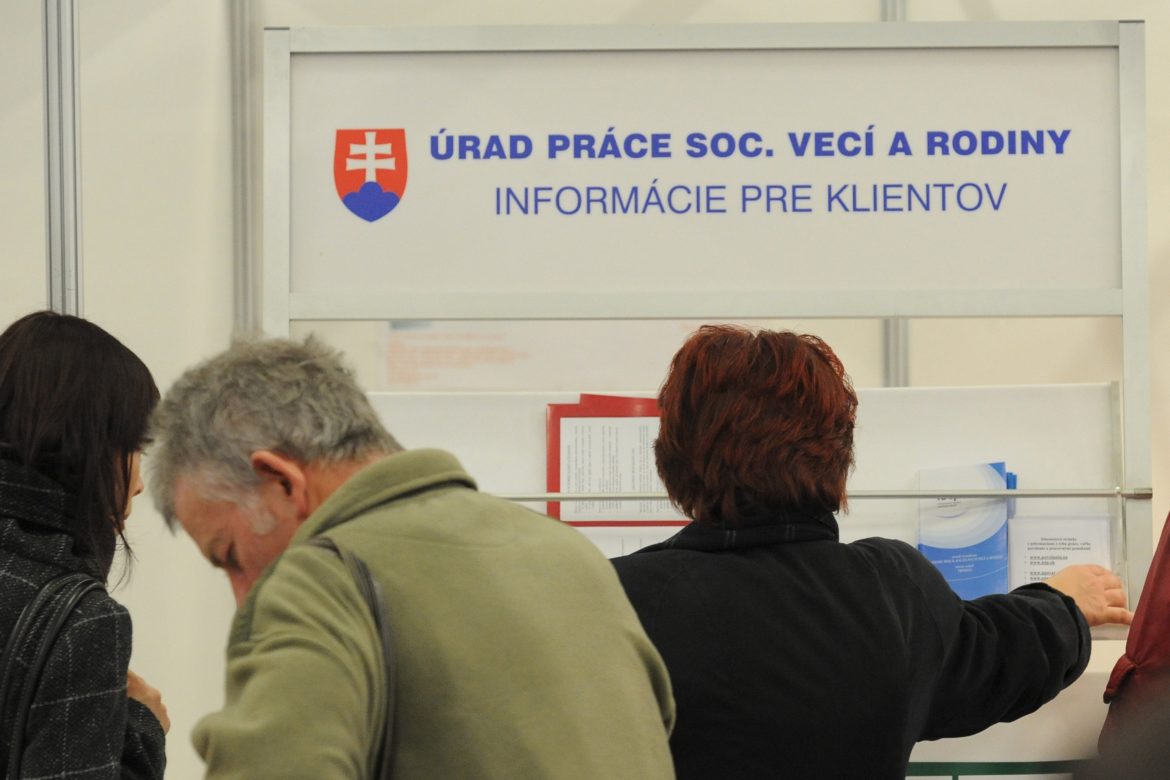 Hromadné Prepúšťanie V Nemecku: Dôsledky Pre Ekonomiku A Zamestnancov Hromadné Prepúšťanie V Nemecku: Dôsledky Pre Ekonomiku A Zamestnancov