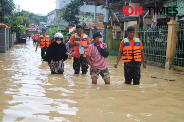 Hujan Deras Akibatkan Balita Tenggelam Di Drainase Batu Ampar, Balikpapan Hujan Deras Akibatkan Balita Tenggelam Di Drainase Batu Ampar, Balikpapan