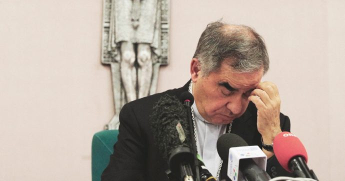 Il Cardinale Becciu:  Accuse, Chat Segrete E Un Processo Contestato
