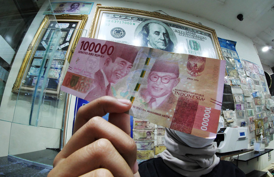 Indonesia Reserve Levels Fall: Impact Of Rupiah Depreciation Indonesia Reserve Levels Fall: Impact Of Rupiah Depreciation