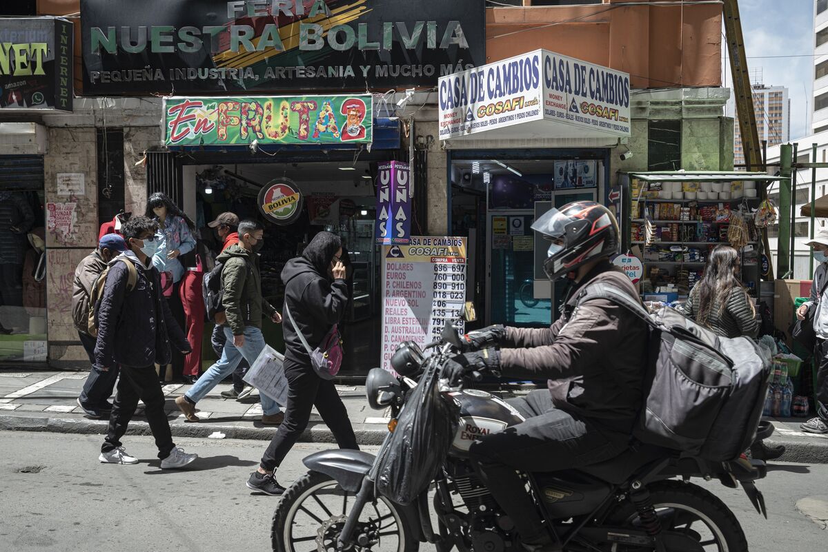Indonesia's Falling Reserves: Analyzing The Rupiah's Recent Weakness Indonesia's Falling Reserves: Analyzing The Rupiah's Recent Weakness