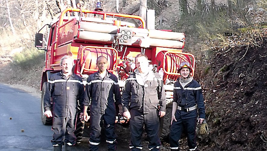 Intervention Des Pompiers Suite À Un Départ De Feu À La Médiathèque Champollion De Dijon Intervention Des Pompiers Suite À Un Départ De Feu À La Médiathèque Champollion De Dijon