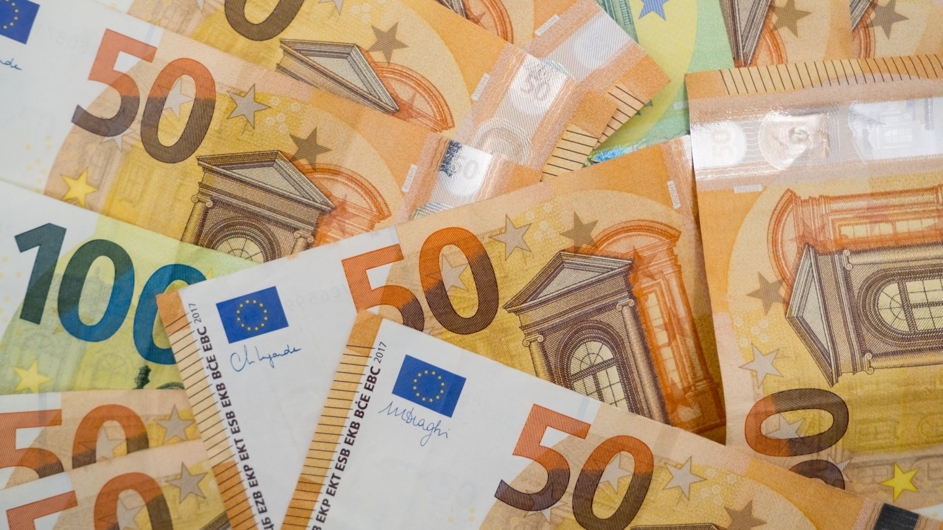 Irish Lotto Surprise: €5,000 EuroMillions Prize Transformed Into €255,000 Irish Lotto Surprise: €5,000 EuroMillions Prize Transformed Into €255,000