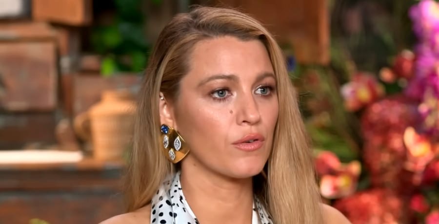 Is There A Feud? A Body Language Expert Analyzes Blake Lively And Anna Kendrick's Interactions Is There A Feud? A Body Language Expert Analyzes Blake Lively And Anna Kendrick's Interactions