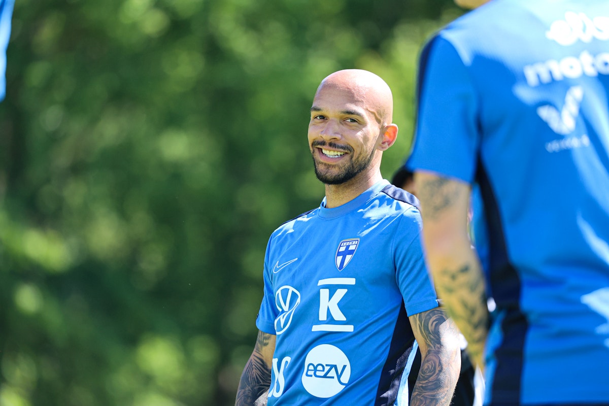 Jalkapallo: Källman Ja Hoskonen Lähtevät Puolasta Jalkapallo: Källman Ja Hoskonen Lähtevät Puolasta