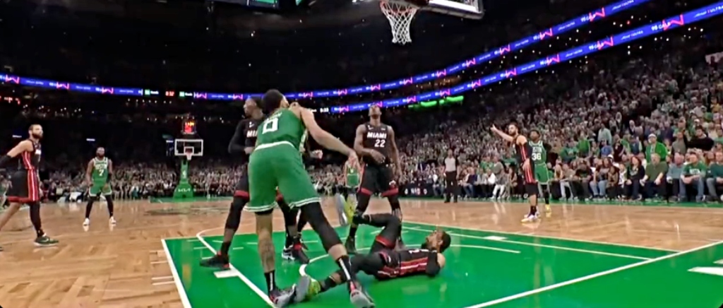 Jayson Tatum Ankle Injury: Pain Visible, Celtics Face Uncertainty Jayson Tatum Ankle Injury: Pain Visible, Celtics Face Uncertainty