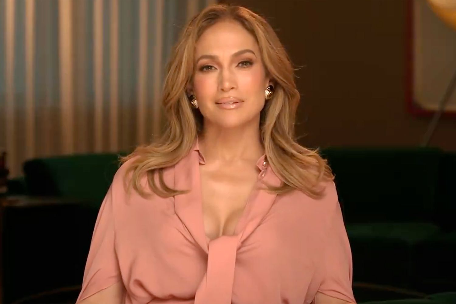Jennifer Lopez To Host The 2024 American Music Awards In May? Jennifer Lopez To Host The 2024 American Music Awards In May?