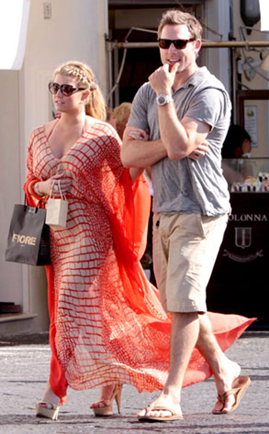 Jessica Simpson And Eric Johnson: Spotted Together Amidst Split Rumors Jessica Simpson And Eric Johnson: Spotted Together Amidst Split Rumors