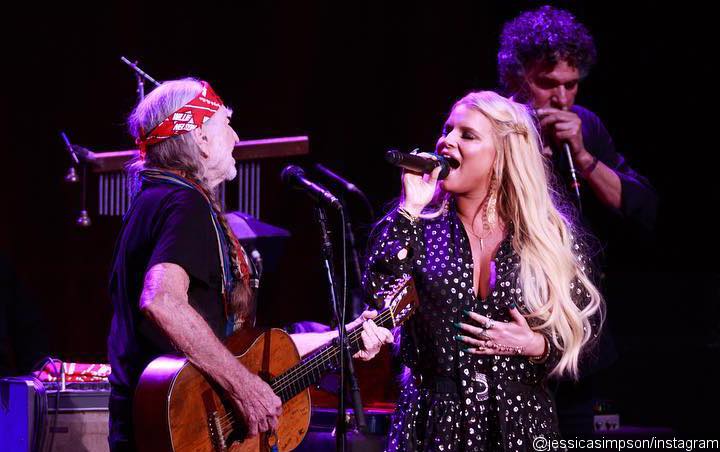 Jessica Simpson Returns To The Stage After Fifteen Years: Fan Reactions And Highlights Jessica Simpson Returns To The Stage After Fifteen Years: Fan Reactions And Highlights
