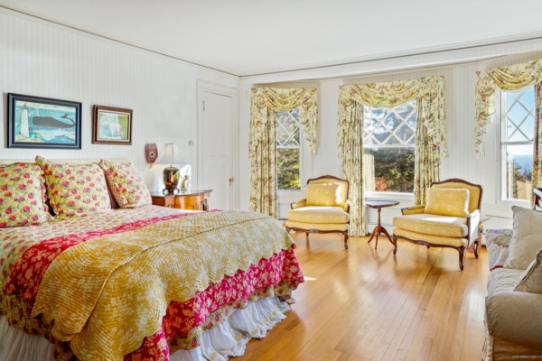 John Travolta Addresses Candid Bedroom Photo Shared From $3M Home John Travolta Addresses Candid Bedroom Photo Shared From $3M Home