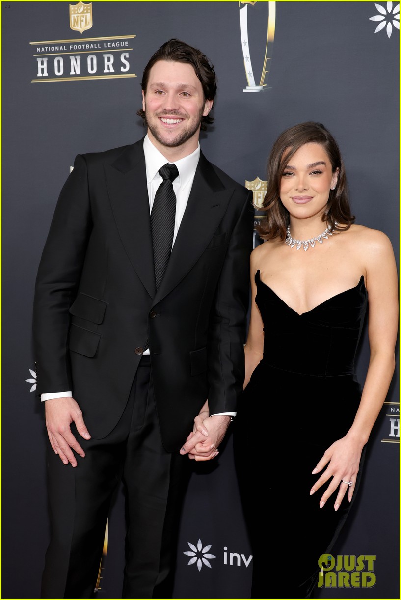Josh Allen: Wedding Jitters? NFL Star Remains Focused Ahead Of Hailee Steinfeld Nuptials Josh Allen: Wedding Jitters? NFL Star Remains Focused Ahead Of Hailee Steinfeld Nuptials