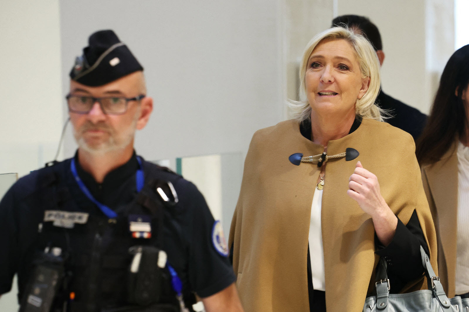 Justice Et Politique: L'exemple Du Destin De Marine Le Pen Justice Et Politique: L'exemple Du Destin De Marine Le Pen